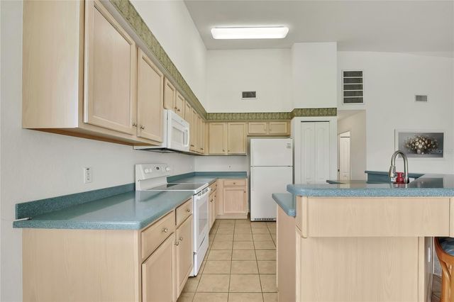 11203 SUN TREE ROAD, Hudson, FL 34667