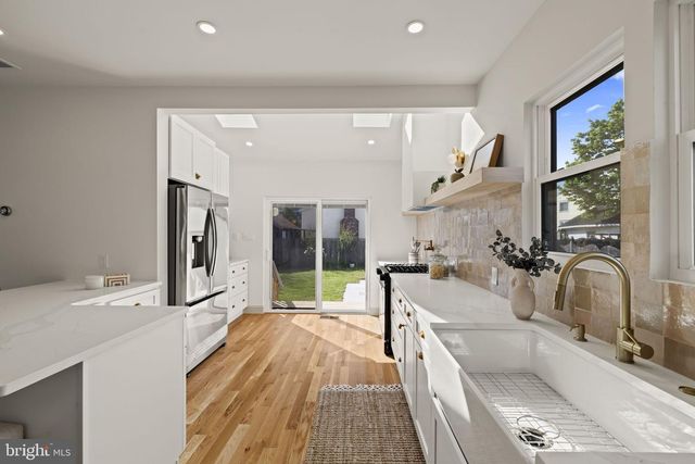 20 E OAKLAND AVE, Haddon Township, NJ 08107