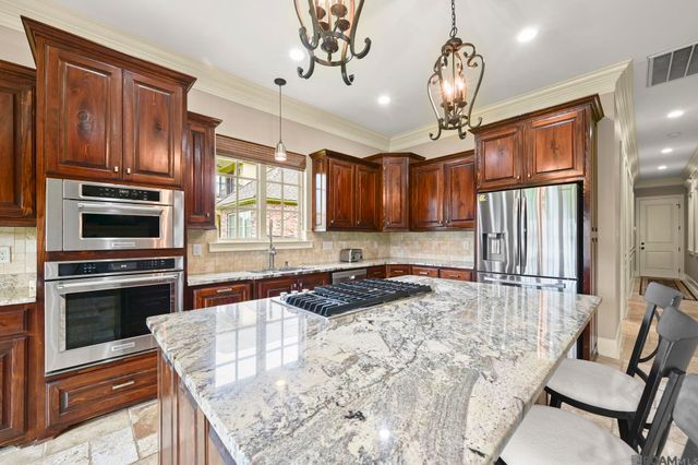 1624 Gleneagles Bend, Zachary, LA 70791