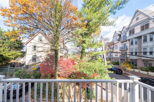 39 1st Street, Pelham, NY 10803