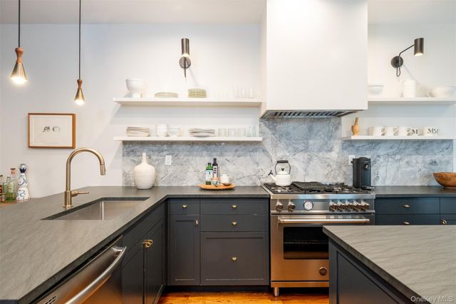 39 1st Street, Pelham, NY 10803