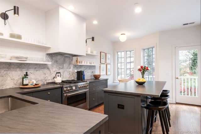 39 1st Street, Pelham, NY 10803