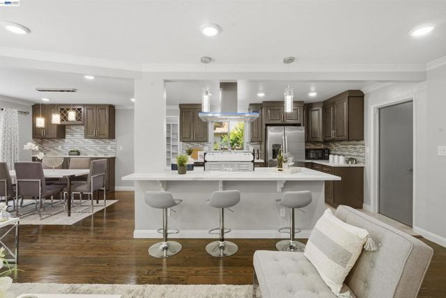 1723 Germaine Ct, Hayward, CA 94541