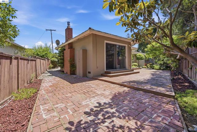 1723 Germaine Ct, Hayward, CA 94541