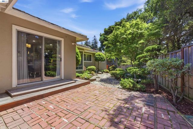 1723 Germaine Ct, Hayward, CA 94541