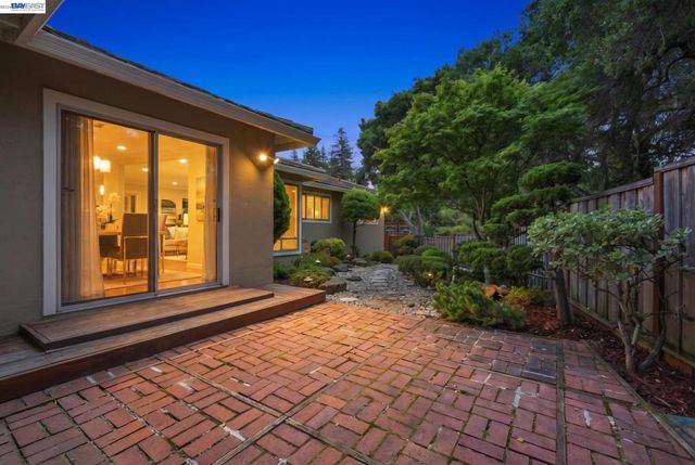 1723 Germaine Ct, Hayward, CA 94541