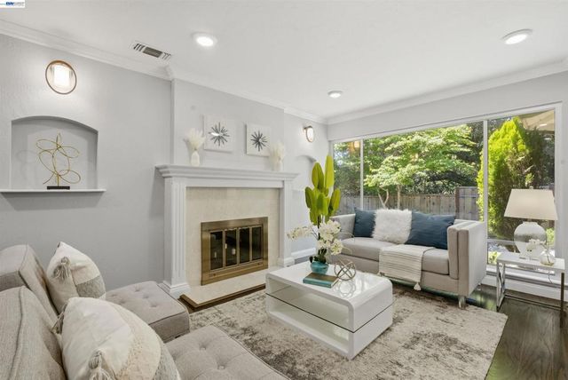 1723 Germaine Ct, Hayward, CA 94541