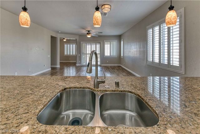 2429 Sun Grazer Street, Henderson, NV 89044