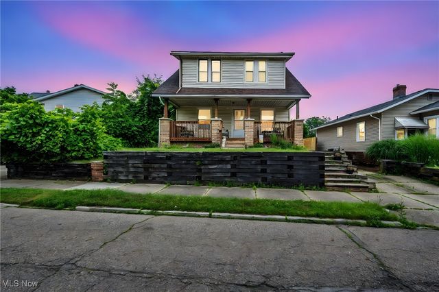 1053 N Main Street, Akron, OH 44310