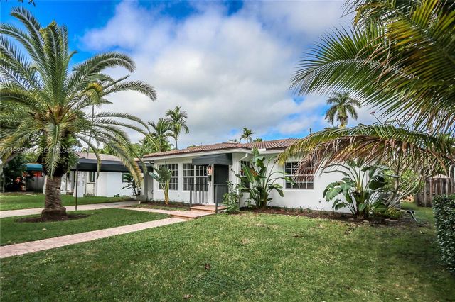 1417 Jackson St, Hollywood, FL 33020