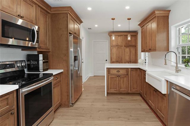 1417 Jackson St, Hollywood, FL 33020