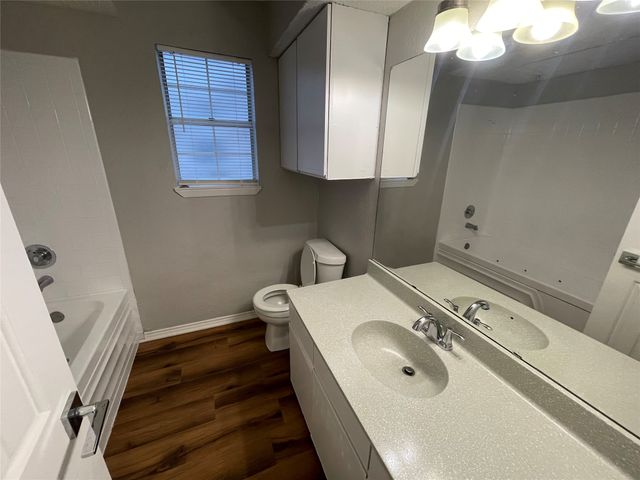 7474 Fair Oaks Avenue 7409, Dallas, TX 75231