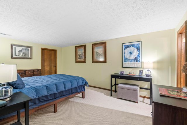 1691 Arlingate Drive N, Upper Arlington, OH 43220