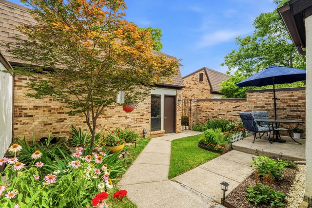 1691 Arlingate Drive N, Upper Arlington, OH 43220