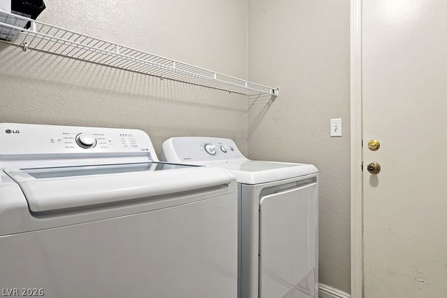 7812 SILVER MALLARD Avenue, Las Vegas, NV 89131