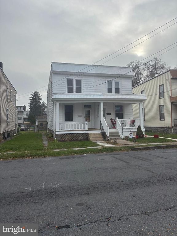 2721 BANKS ST, Harrisburg, PA 17103