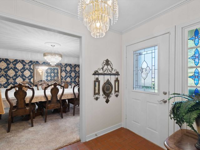 809 Madelaine Dr, Gilmer, TX 75644