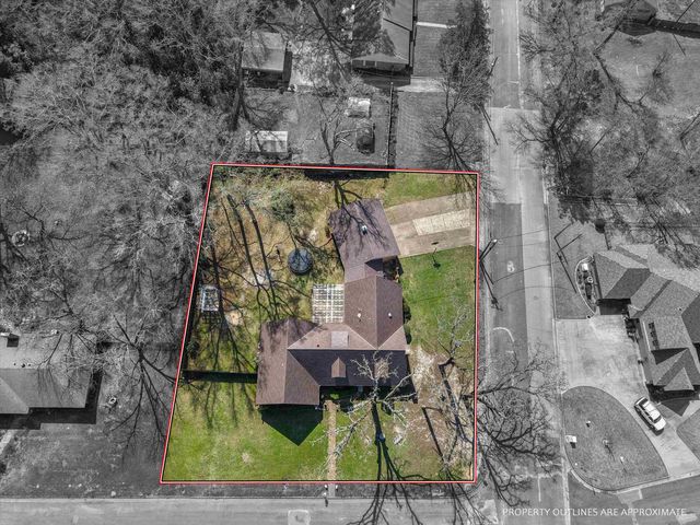 809 Madelaine Dr, Gilmer, TX 75644