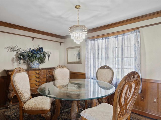 809 Madelaine Dr, Gilmer, TX 75644