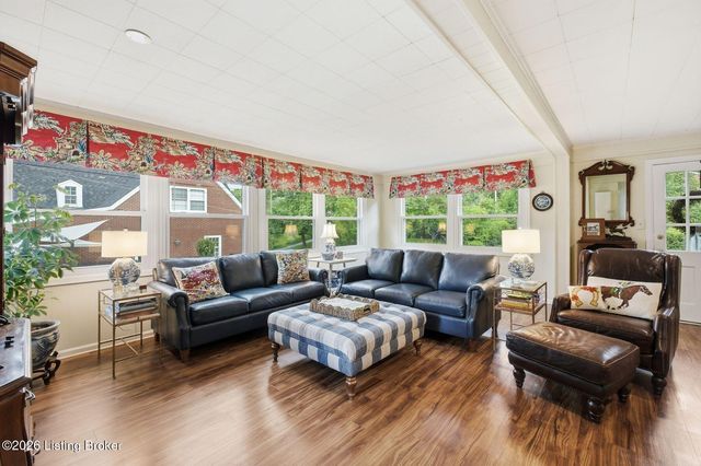 2409 Valletta Rd, Louisville, KY 40205