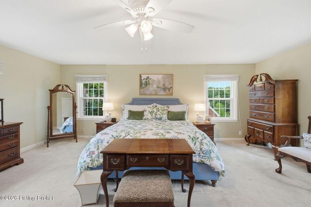 2409 Valletta Rd, Louisville, KY 40205