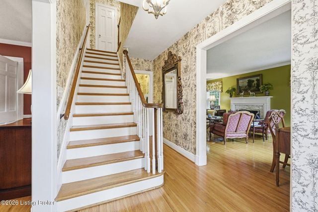 2409 Valletta Rd, Louisville, KY 40205