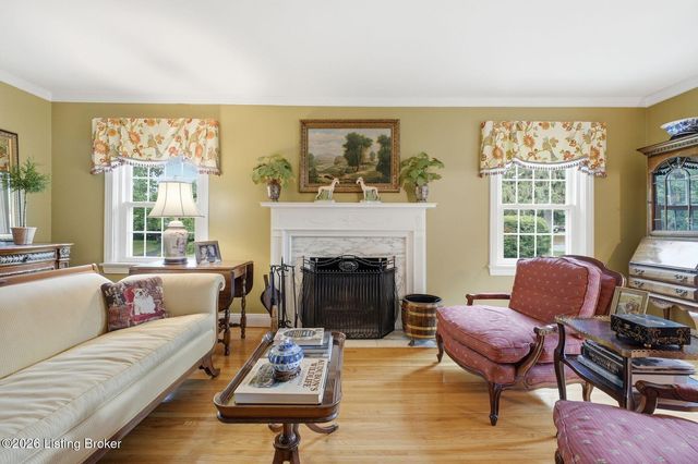 2409 Valletta Rd, Louisville, KY 40205
