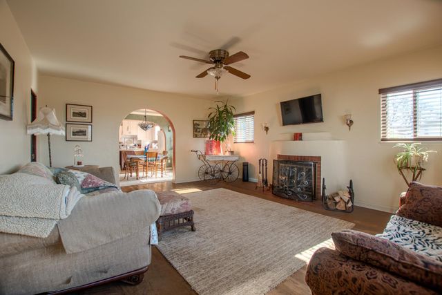 216 S Amador St, Ione, CA 95640