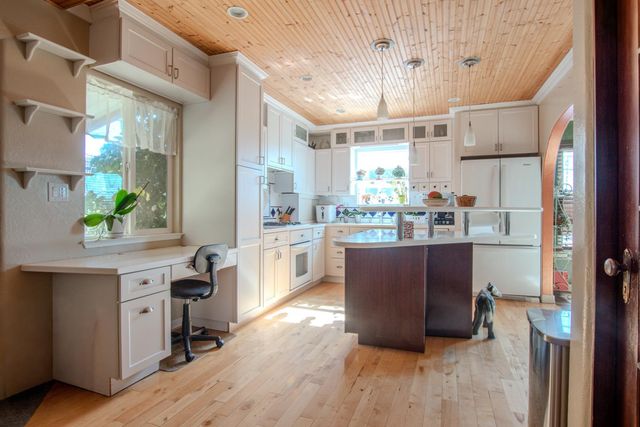 216 S Amador St, Ione, CA 95640