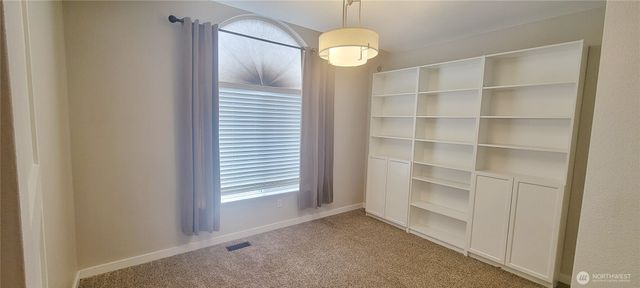 5007 86th Street Ct E, Puyallup, WA 98446