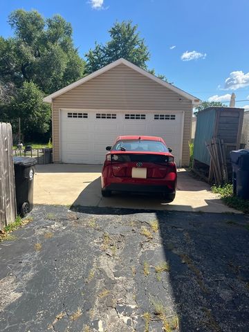 6825 la porte Court, Bridgeview, IL 60455