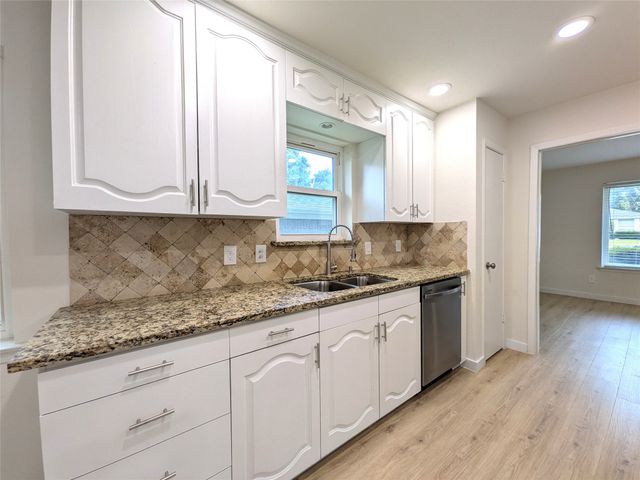 1400 Oakhill Drive, Plano, TX 75075
