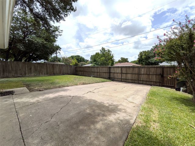 1400 Oakhill Drive, Plano, TX 75075
