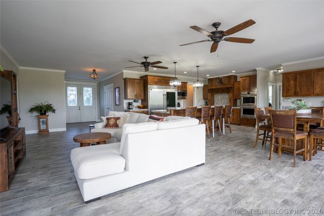 14505 S Deer Creek Road, Claremore, OK 74017