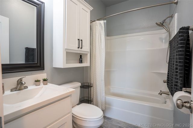 14505 S Deer Creek Road, Claremore, OK 74017