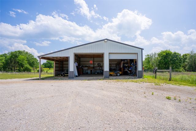 14505 S Deer Creek Road, Claremore, OK 74017