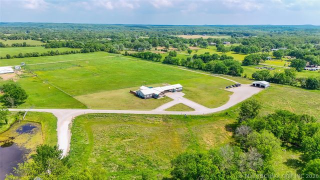 14505 S Deer Creek Road, Claremore, OK 74017