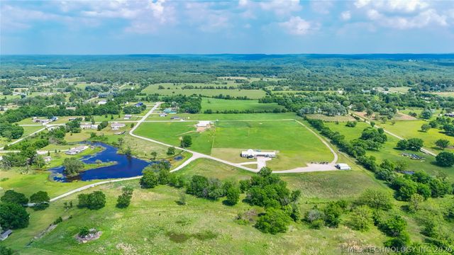 14505 S Deer Creek Road, Claremore, OK 74017