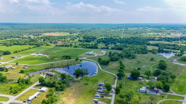 14505 S Deer Creek Road, Claremore, OK 74017