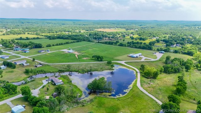 14505 S Deer Creek Road, Claremore, OK 74017
