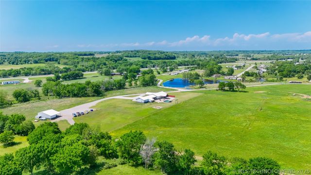 14505 S Deer Creek Road, Claremore, OK 74017