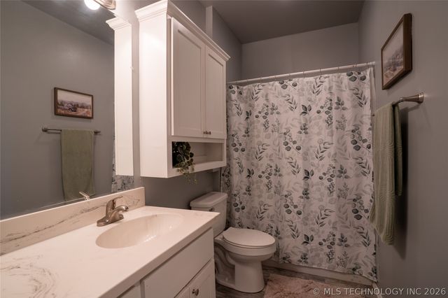 14505 S Deer Creek Road, Claremore, OK 74017