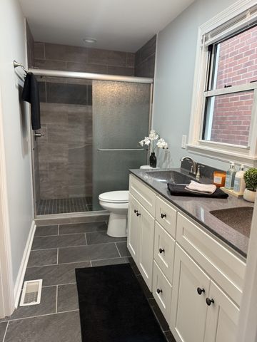 101 Lake Circle Dr, Dickson, TN 37055