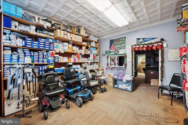 121 W GIRARD AVE, Philadelphia, PA 19123