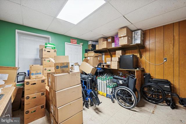 121 W GIRARD AVE, Philadelphia, PA 19123