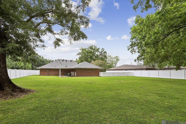 10895 Hooper Rd, Baton Rouge, LA 70818