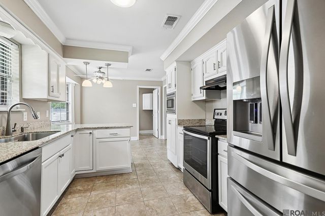 10895 Hooper Rd, Baton Rouge, LA 70818