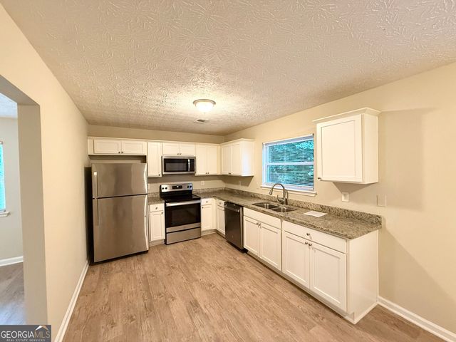 3920 Melanie Woods Drive, South Fulton, GA 30349