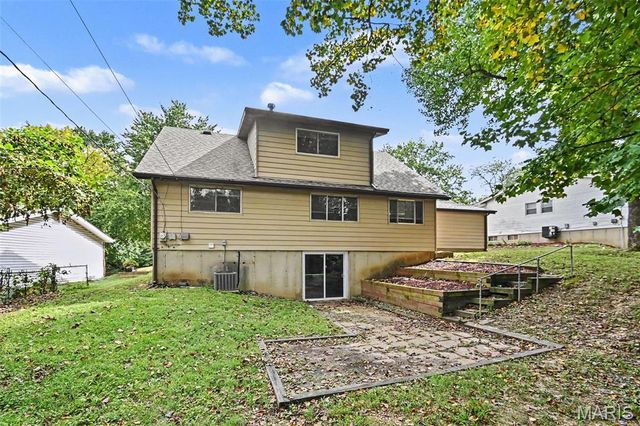 12115 Wensley Road, Florissant, MO 63033
