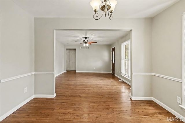 12115 Wensley Road, Florissant, MO 63033